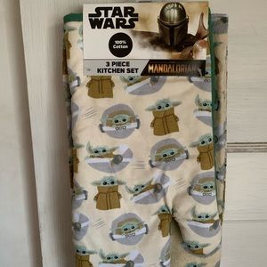 Mandalorian Baby Yoda Kitchen Towel Glove Set